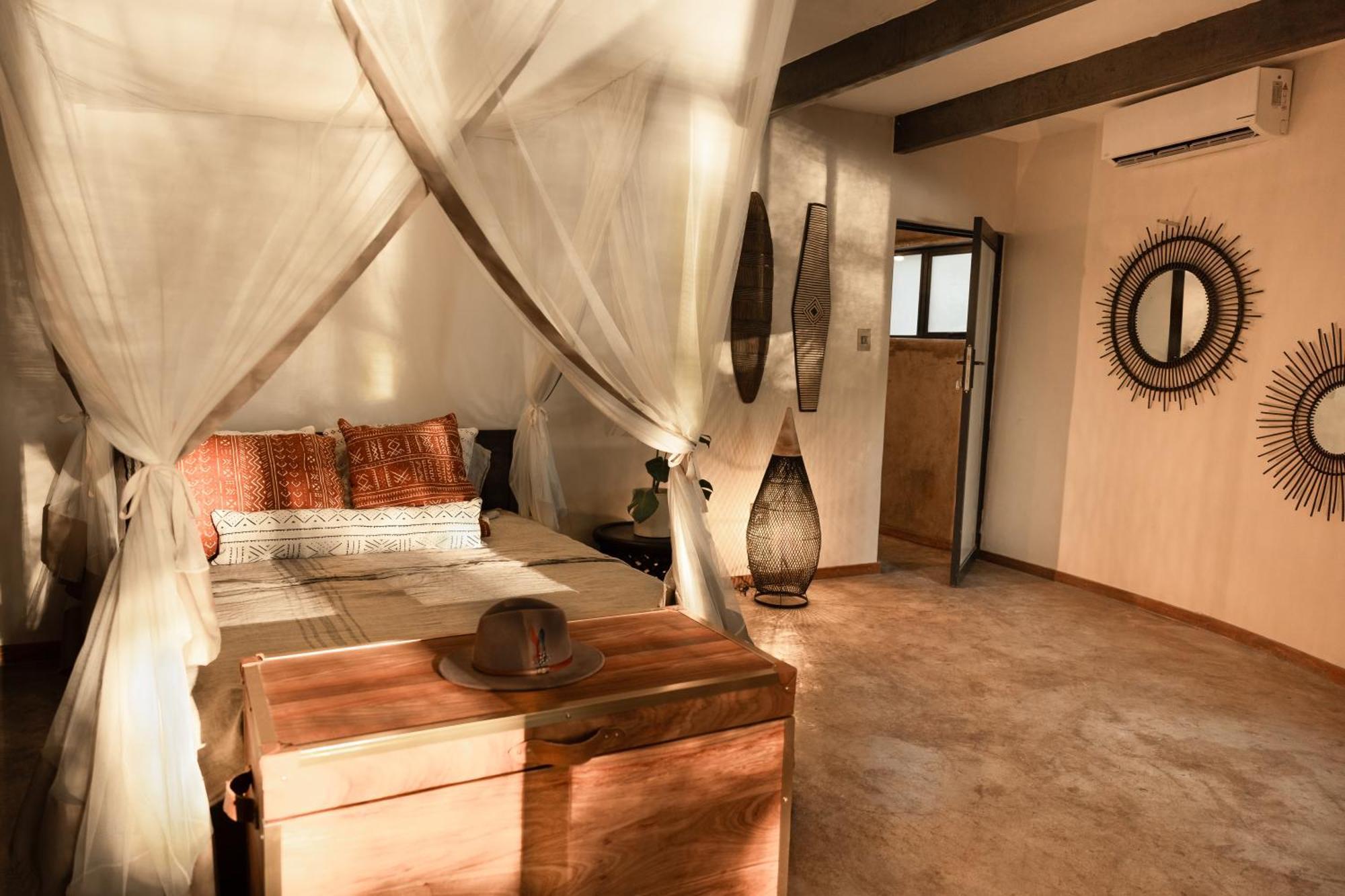 Chobe House Villa And Chalets Касане Екстериор снимка