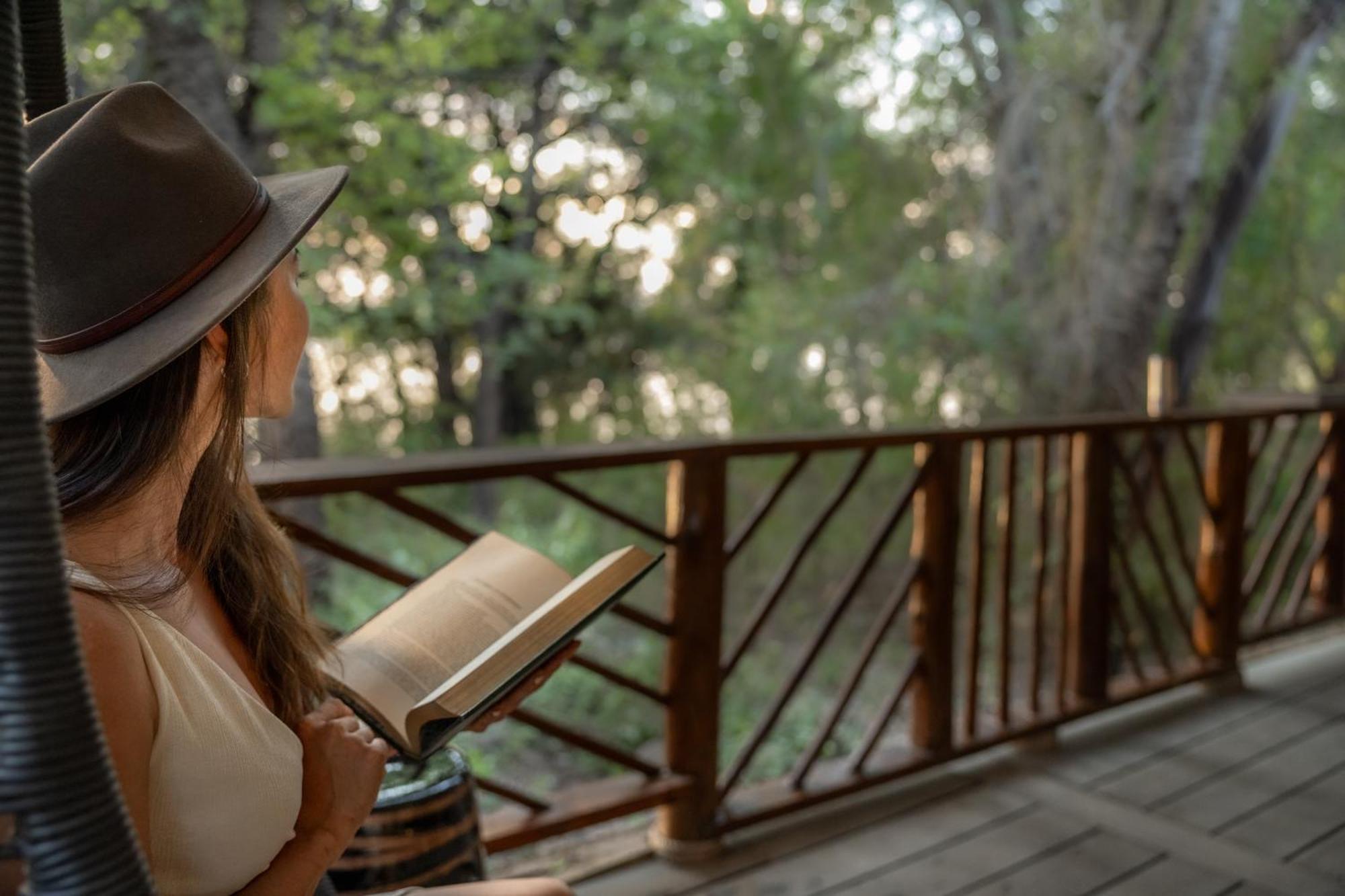 Chobe House Villa And Chalets Касане Екстериор снимка