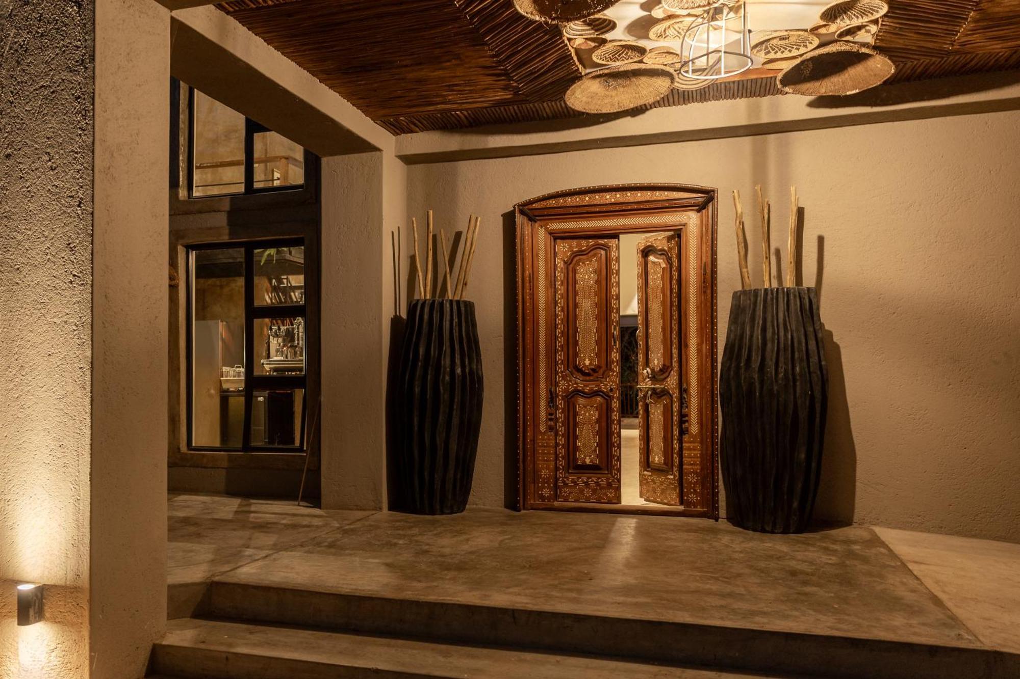 Chobe House Villa And Chalets Касане Екстериор снимка