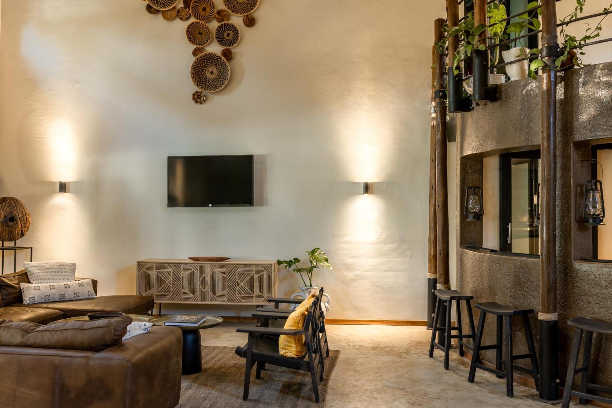 Chobe House Villa And Chalets Касане Екстериор снимка