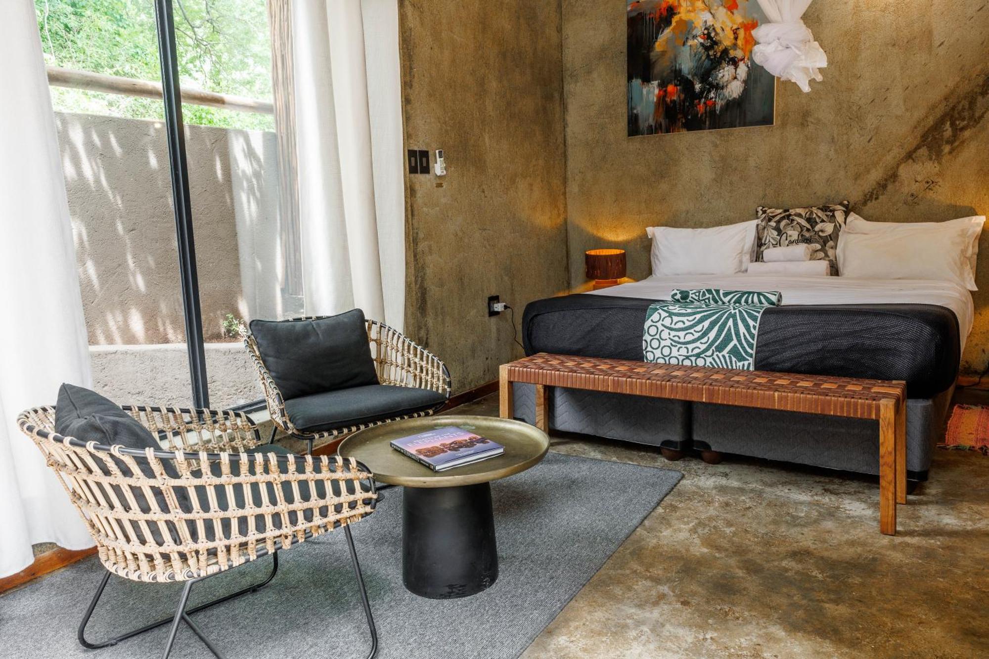 Chobe House Villa And Chalets Касане Екстериор снимка